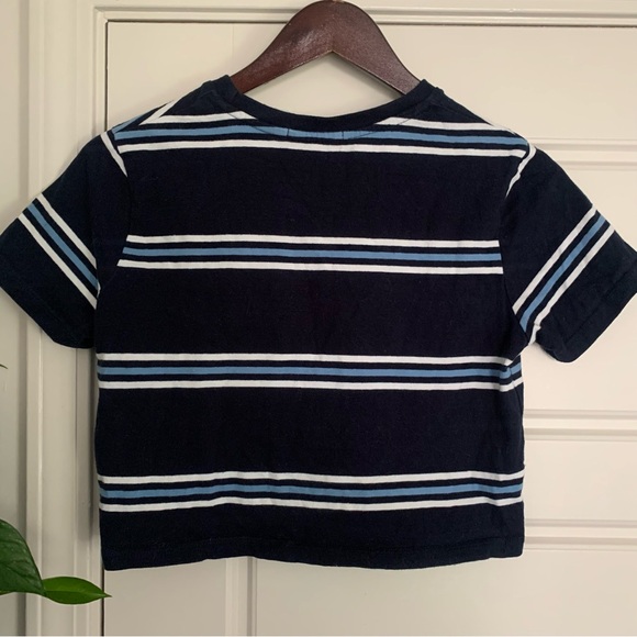 • [Brandy Melville] Cropped Tee • - Picture 6 of 9